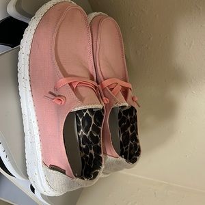 Size 7 hey dudes, worn once